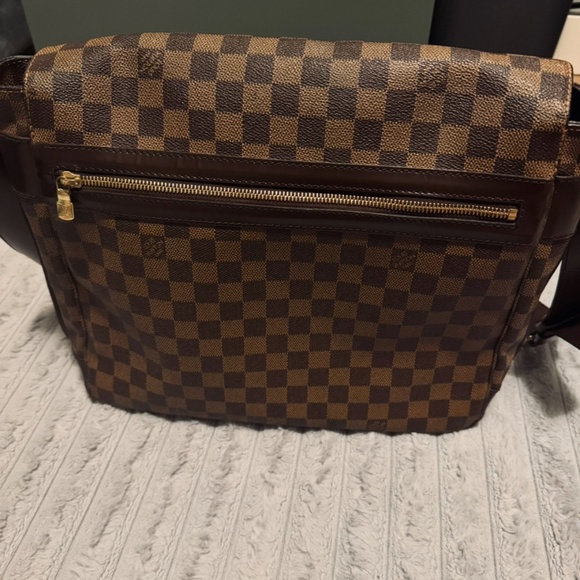 Pre Loved Louis Vuitton Damier Bastille Messenger Bag N45258 - Picture 4 of 8